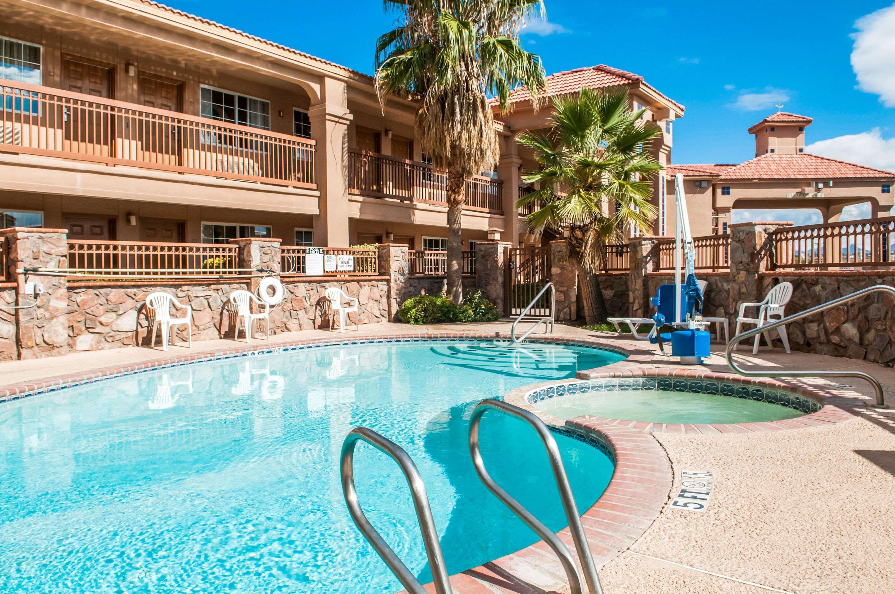 Quality Inn & Suites Las Cruces - University Area Exteriör bild