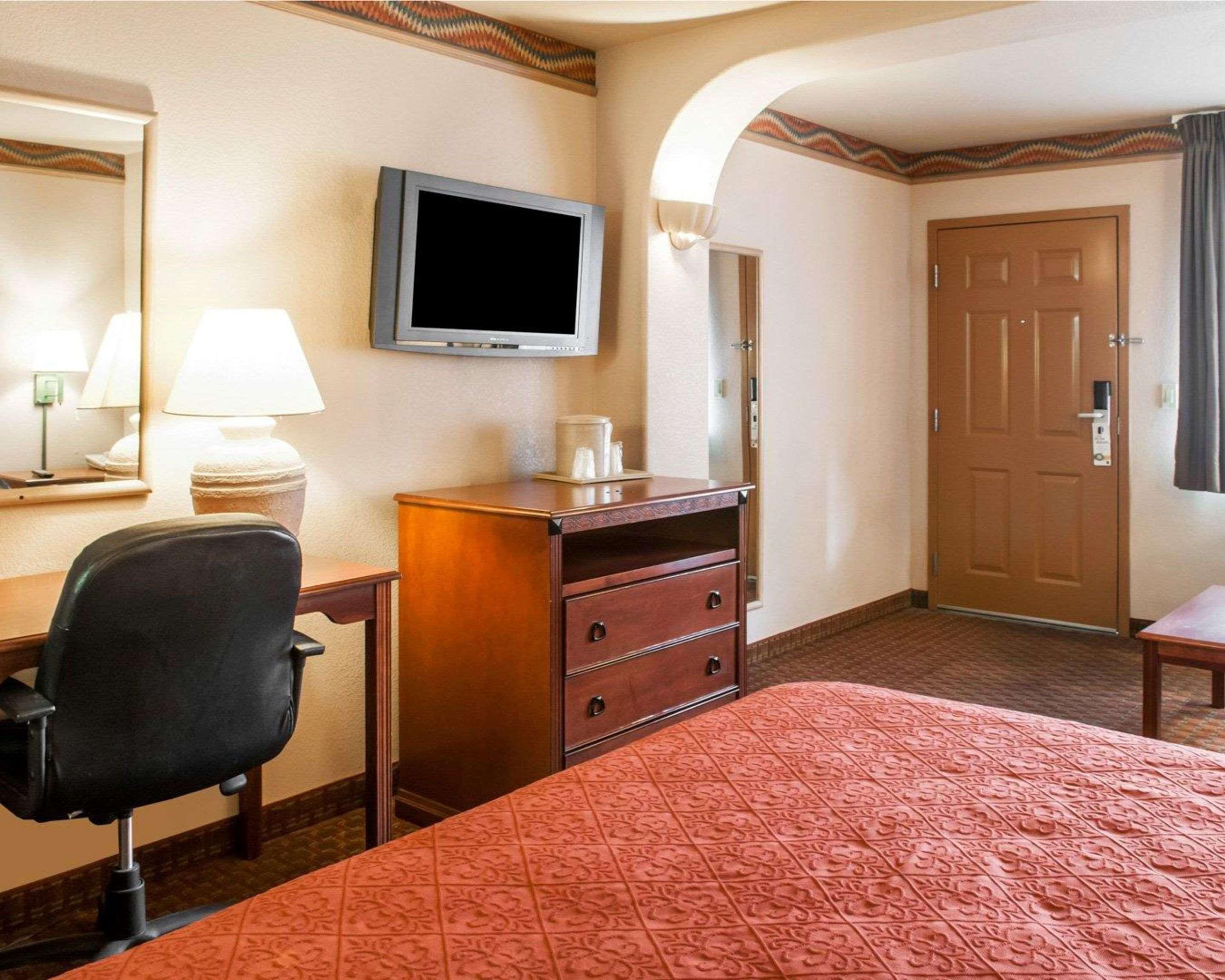 Quality Inn & Suites Las Cruces - University Area Exteriör bild