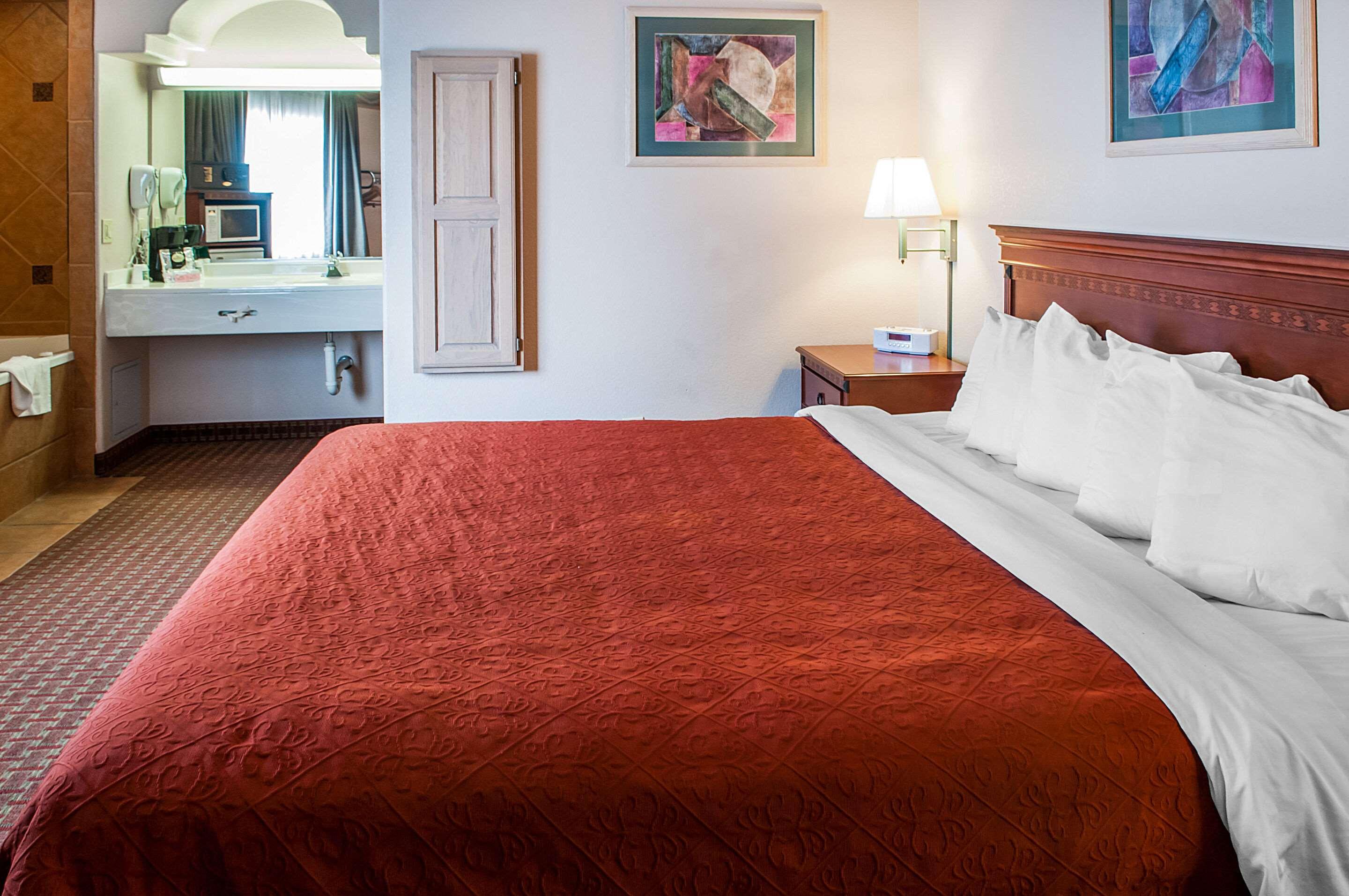 Quality Inn & Suites Las Cruces - University Area Exteriör bild
