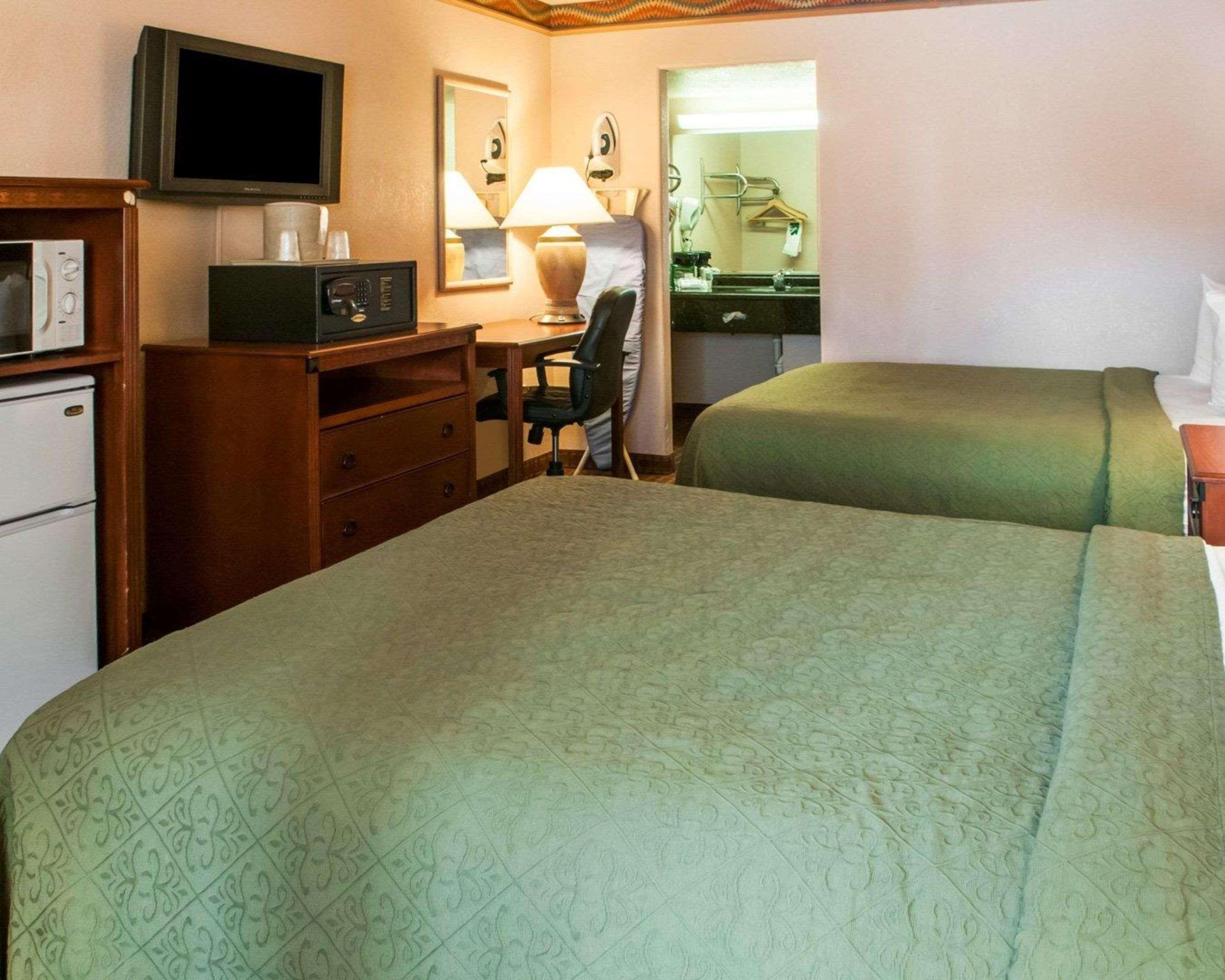 Quality Inn & Suites Las Cruces - University Area Exteriör bild