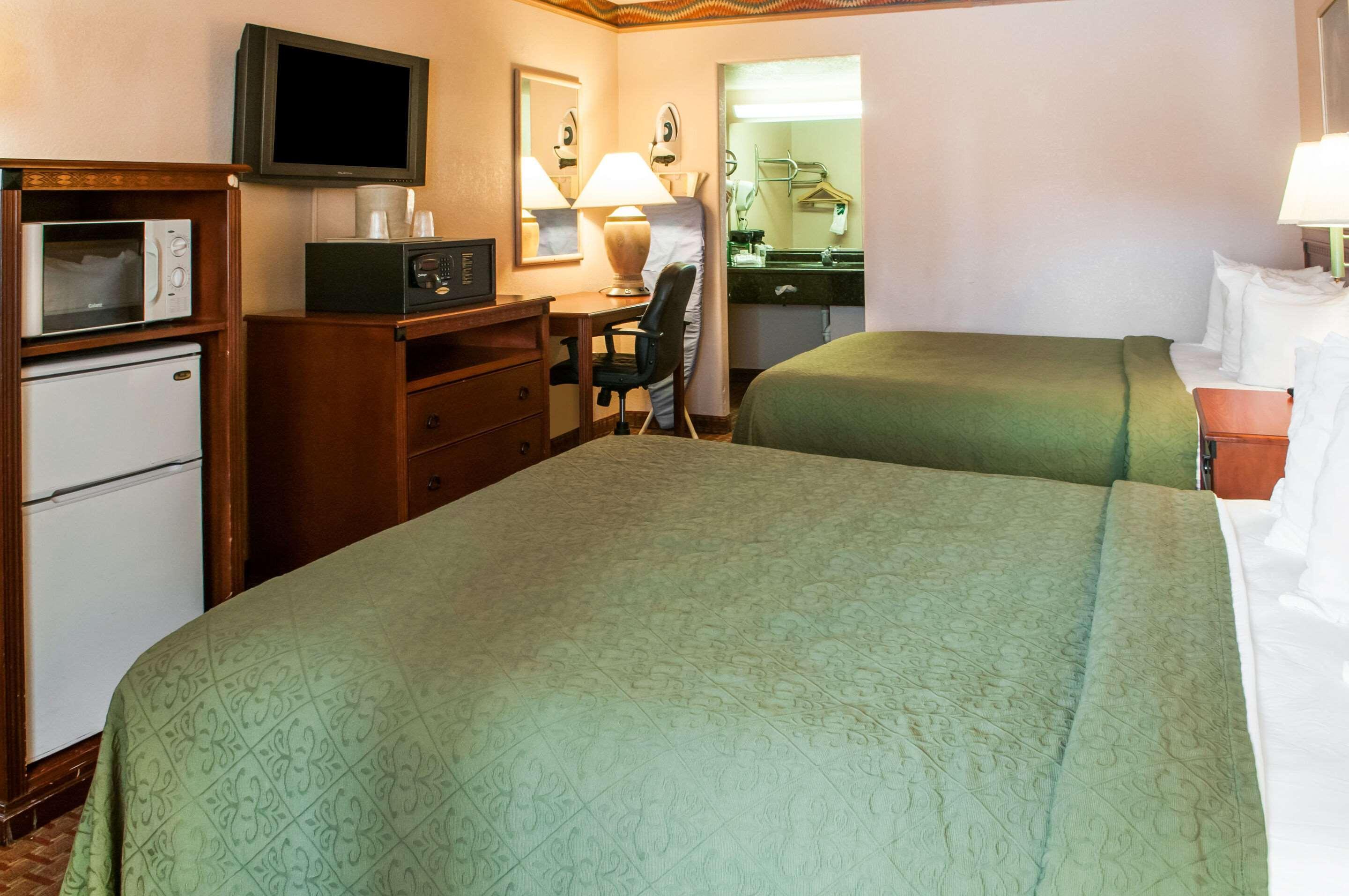 Quality Inn & Suites Las Cruces - University Area Exteriör bild