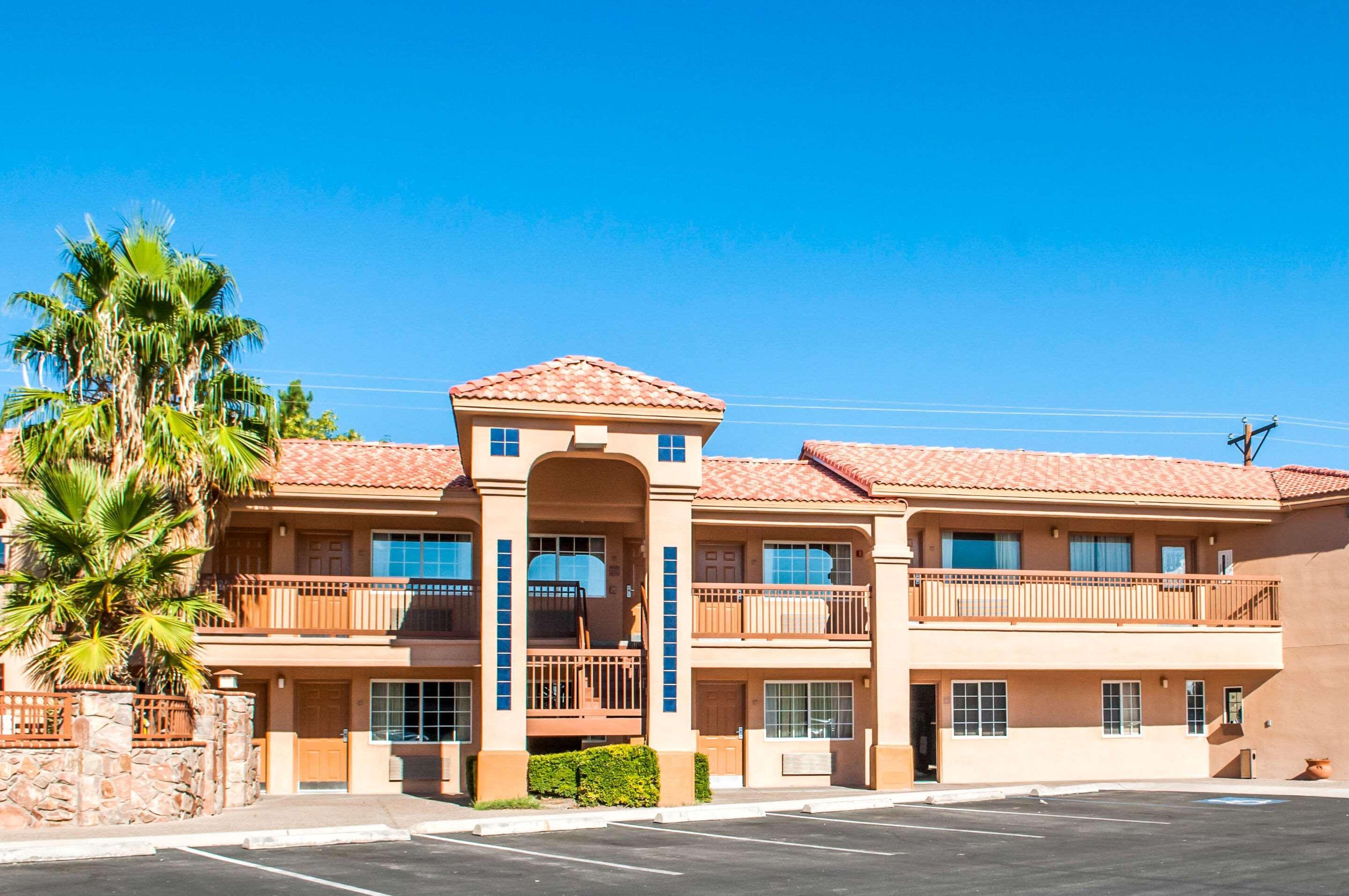 Quality Inn & Suites Las Cruces - University Area Exteriör bild